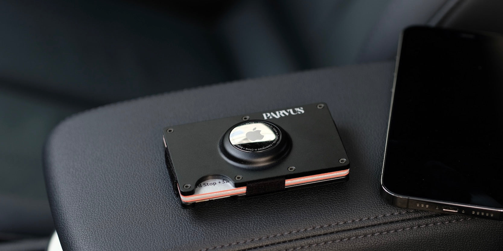 Apple AirTag Metal Wallet Desktop